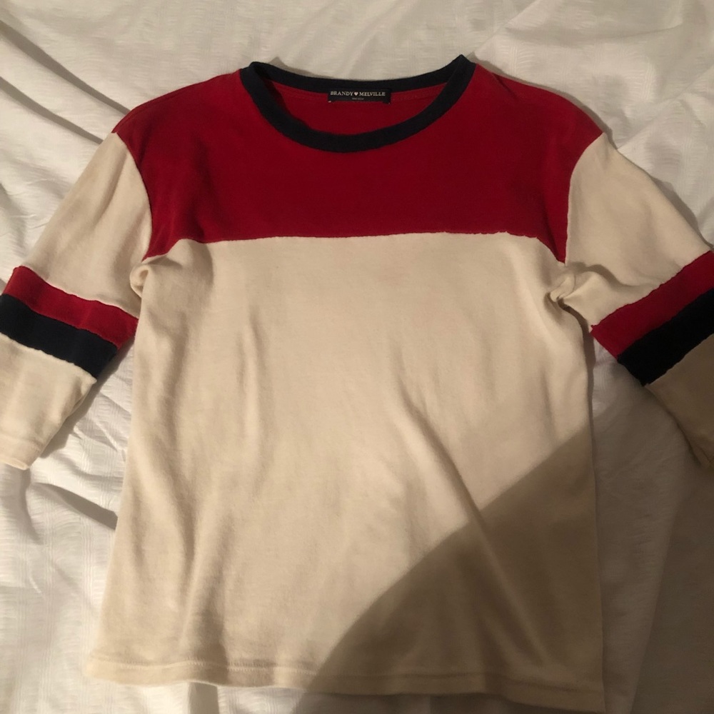 quarter sleeve brandy melville shirt